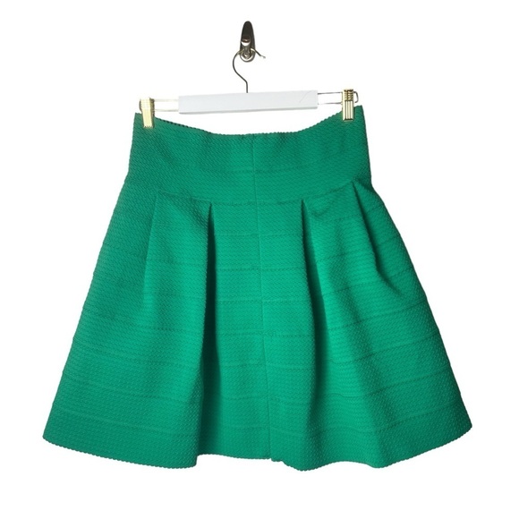 H&M Green Christmas Skirt Size L Women's Scalloped Elastic Stretchy St Patrick’s - Picture 3 of 7